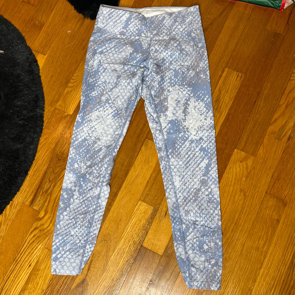 Calvin Klein Performance Blue & White Fish Scale Leggings Size Small